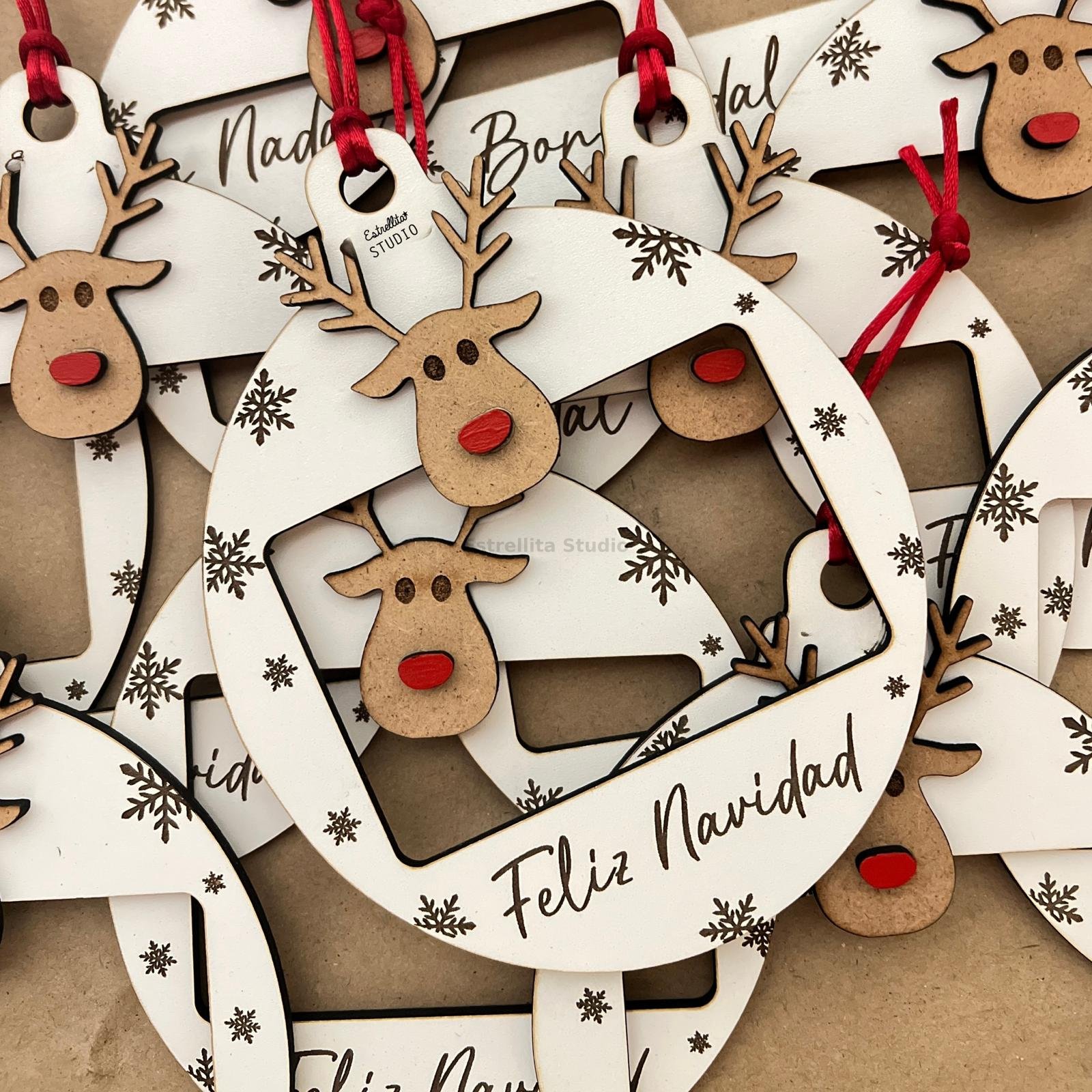 Bola navideña con decoración