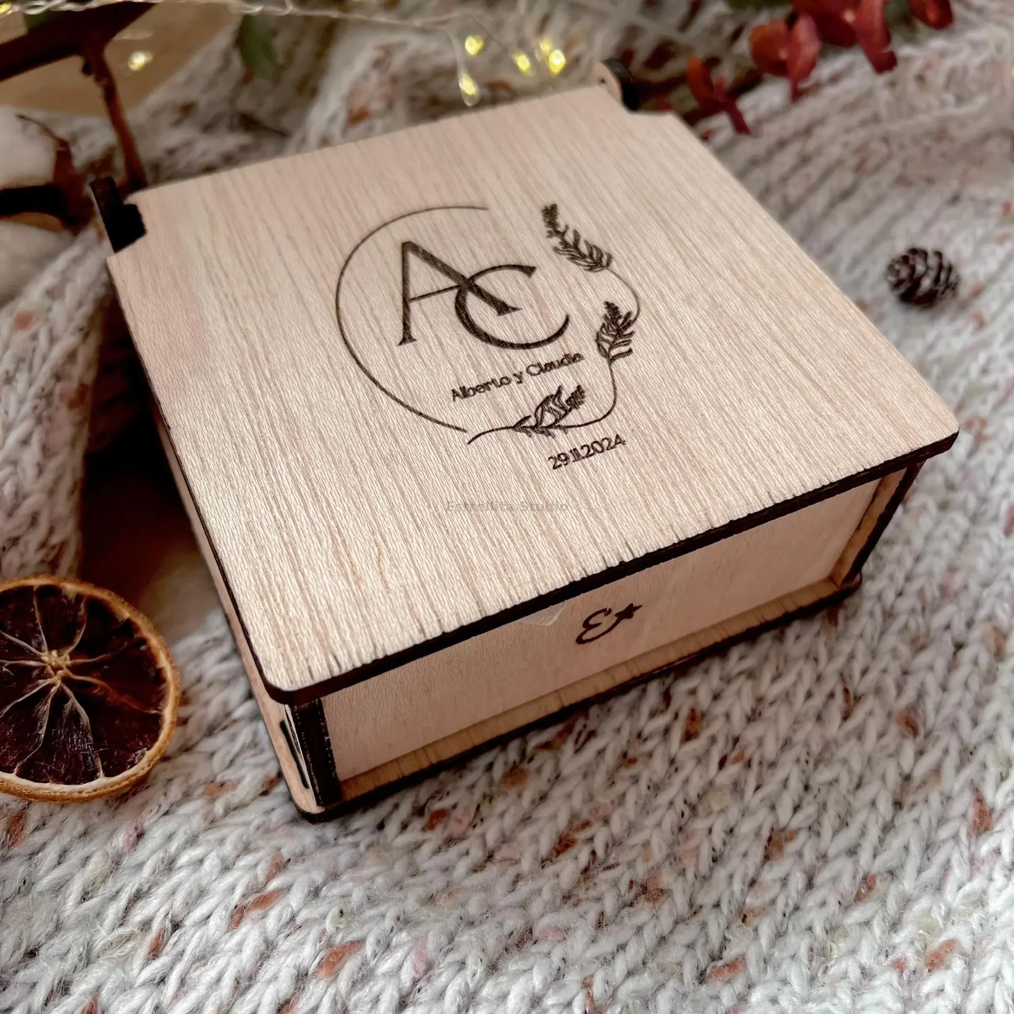 Caja de recuerdos o para pendrive